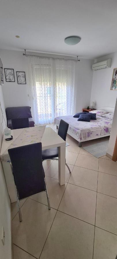 Apartman Scotti Kaštela Eksteriør bilde