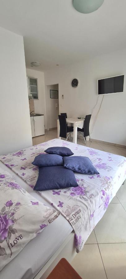 Apartman Scotti Kaštela Eksteriør bilde